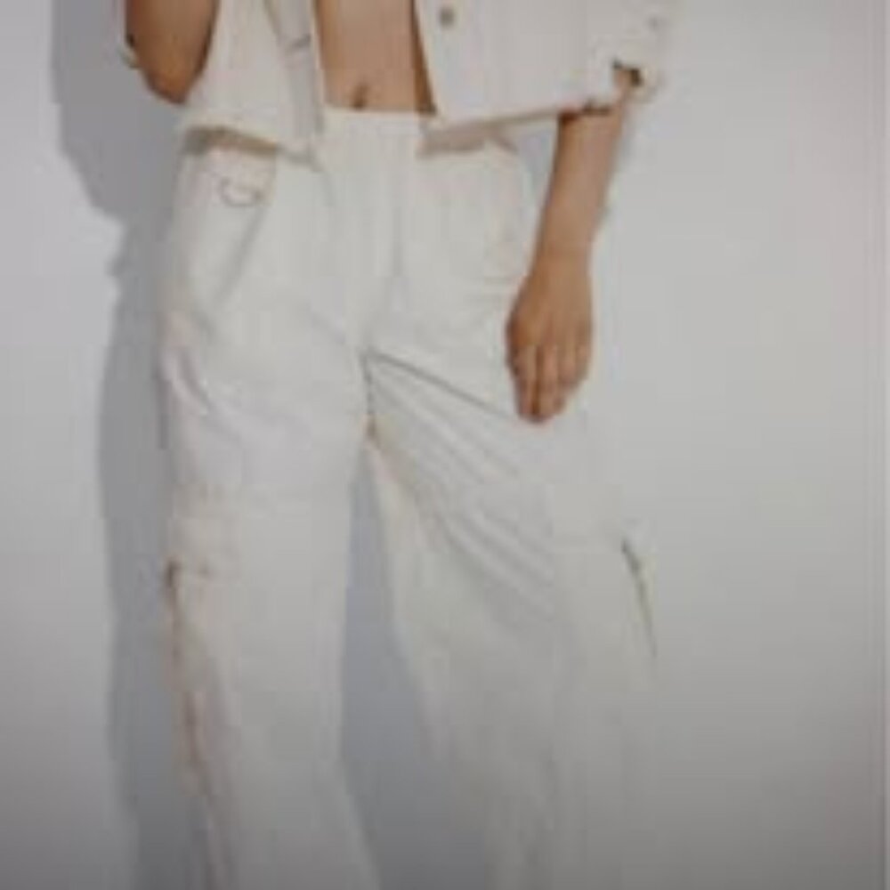 New Women's Mid-Rise Wide Leg Cargo Pants